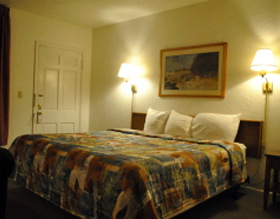 Monterey Motor Inn room interior