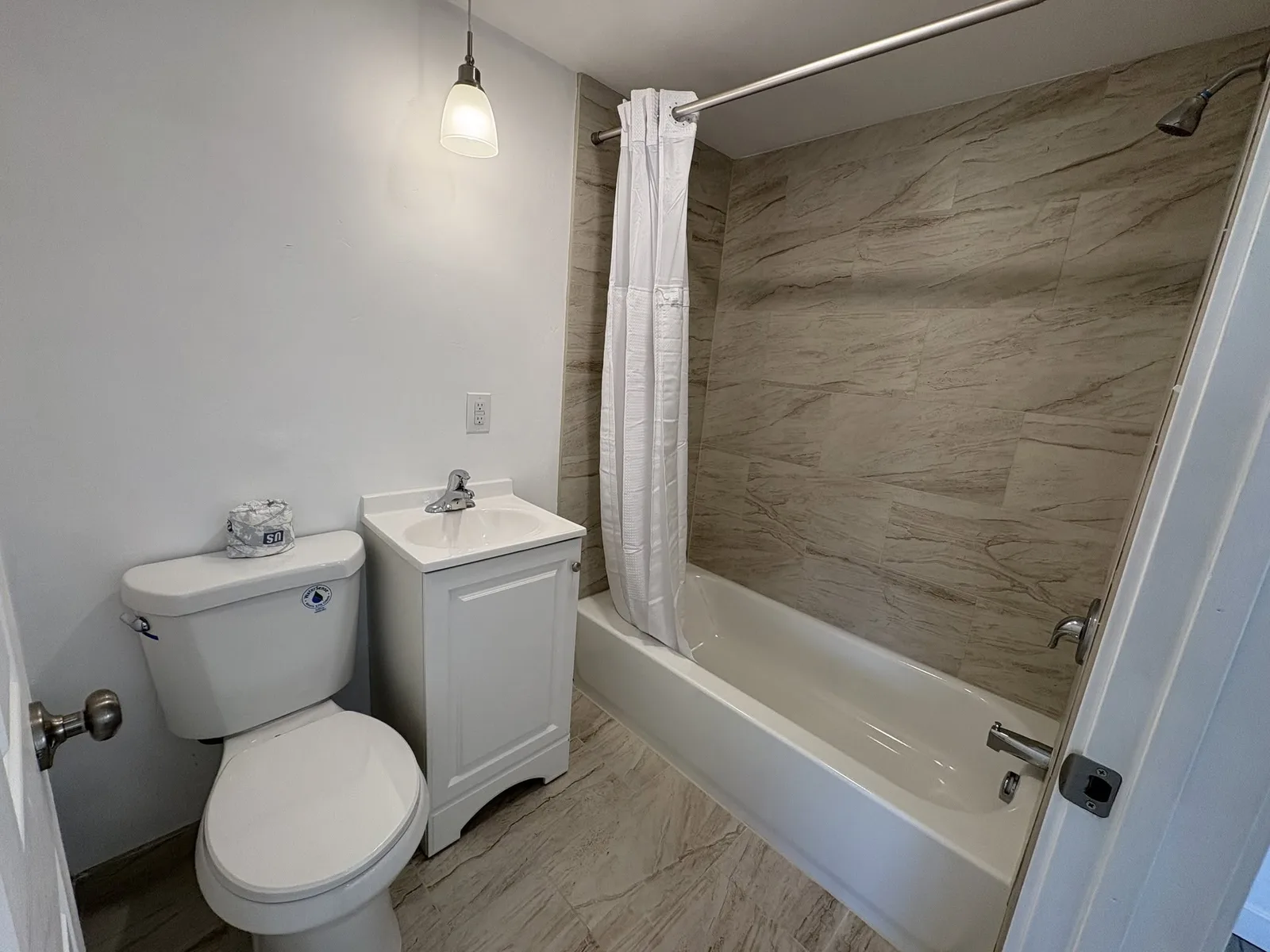 Monterey Motor Inn room, 433 Addison Ave W, Twin Falls, ID